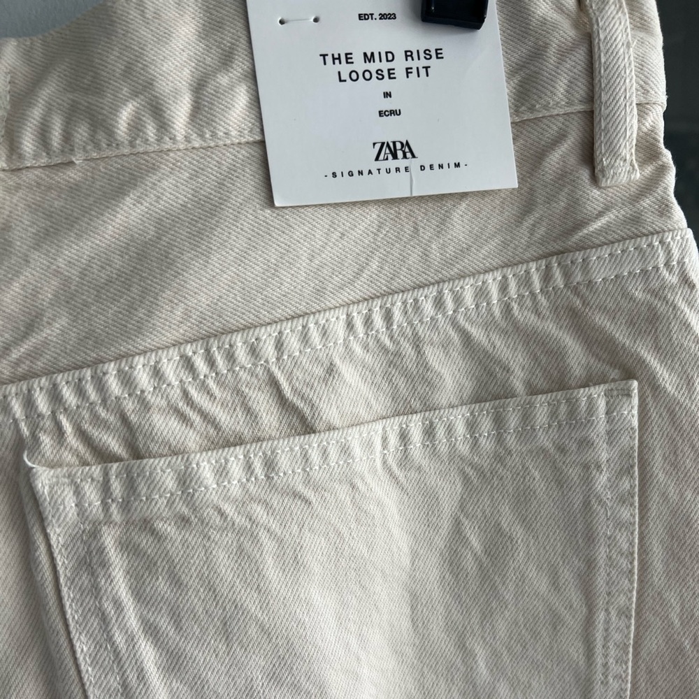 ZARA Mid Rise Loose Fit Denim Ecru - Picture 8 of 15